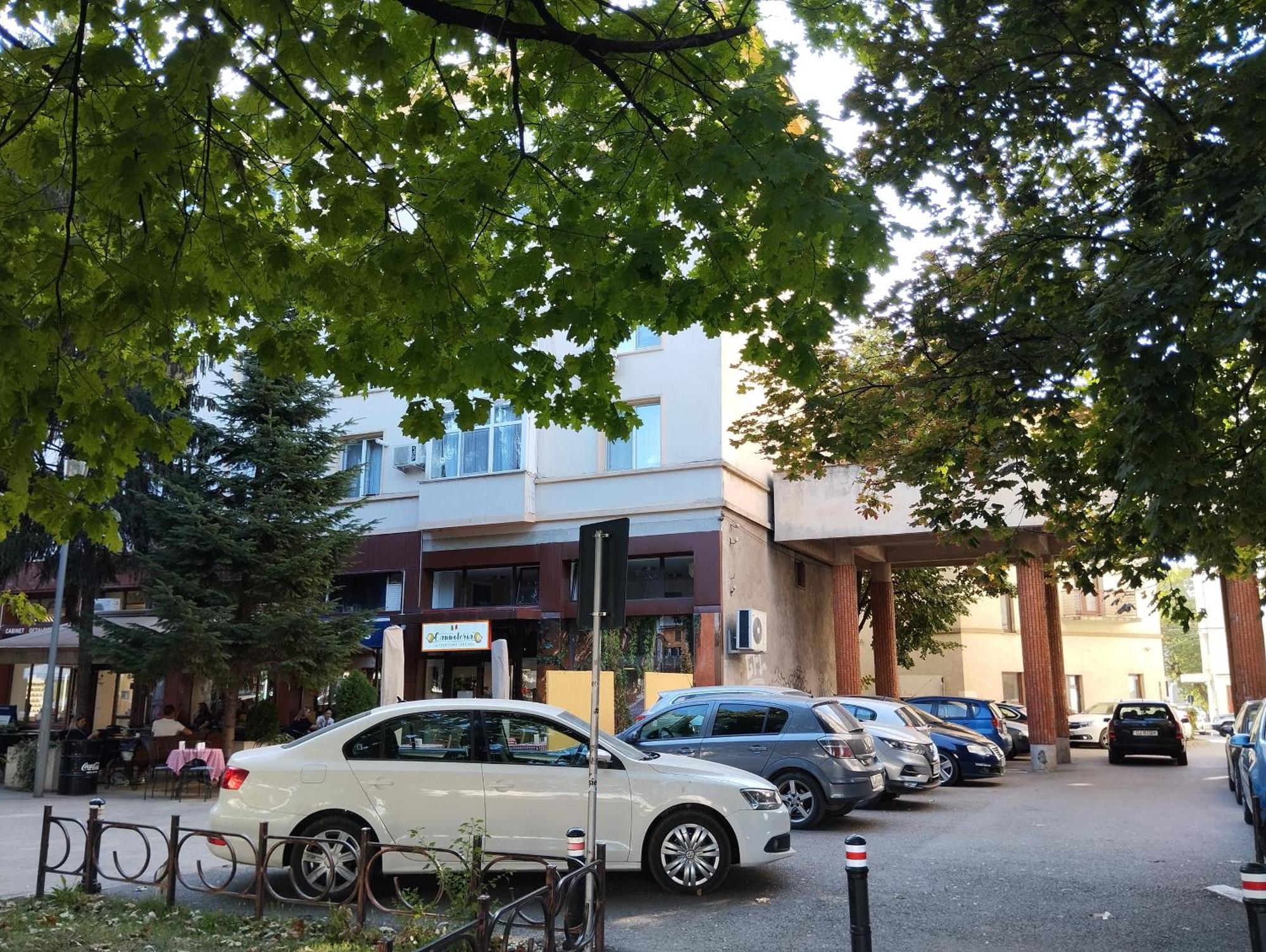 L'Escale - Ultracentral Craiova Bagian luar foto