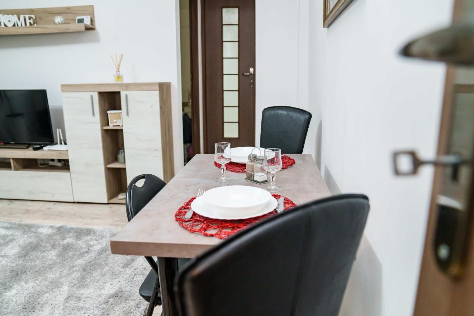 L'Escale - Ultracentral Craiova Bagian luar foto